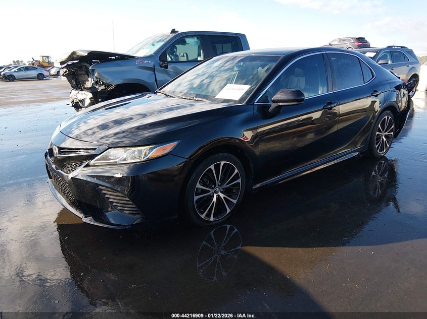 2020 Toyota Camry Se