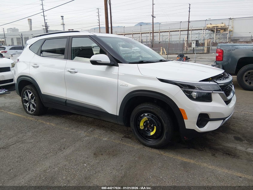2022 KIA SELTOS EX