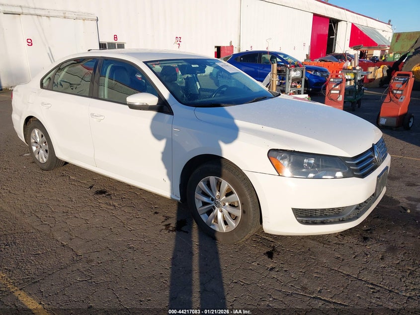 2014 Volkswagen Passat 1.8T Wolfsburg Edition