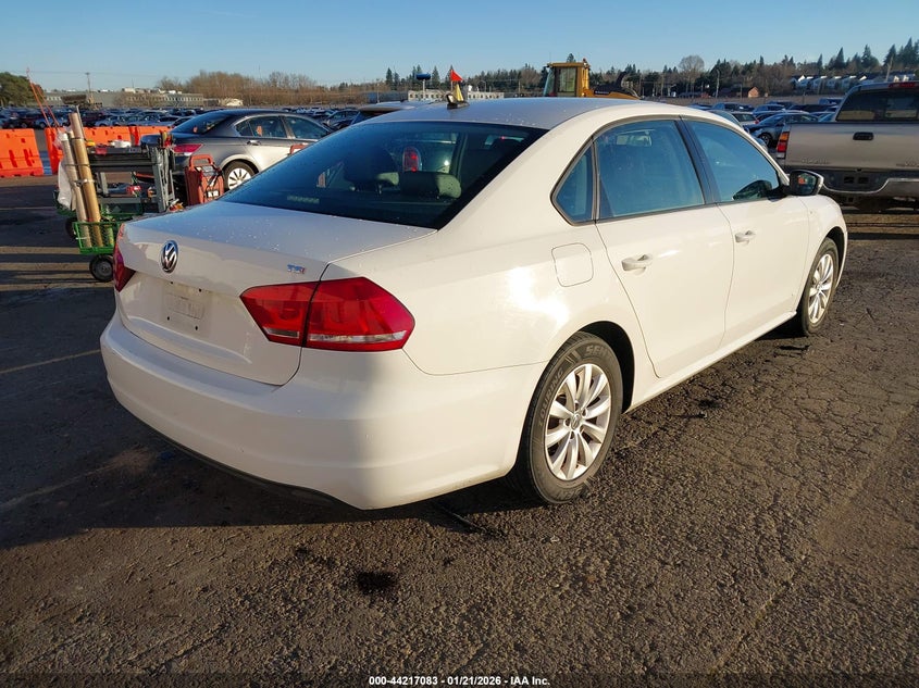 2014 Volkswagen Passat 1.8T Wolfsburg Edition