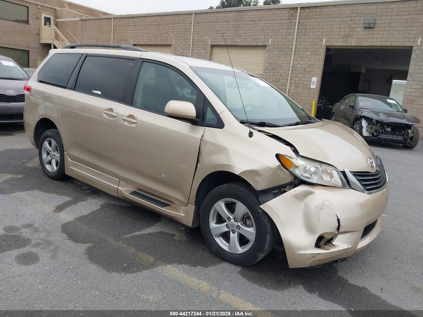 2013 Toyota Sienna