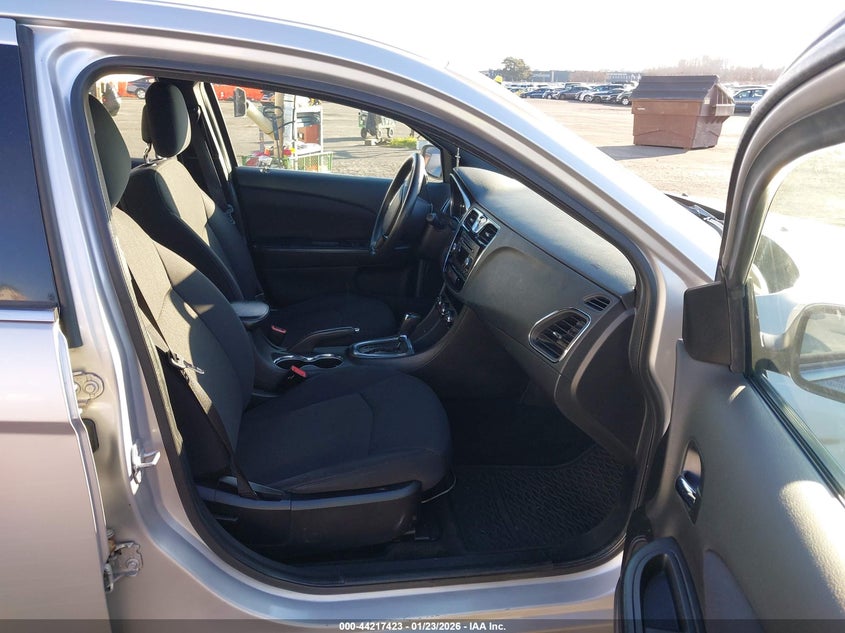 2012 Chrysler 200 Lx