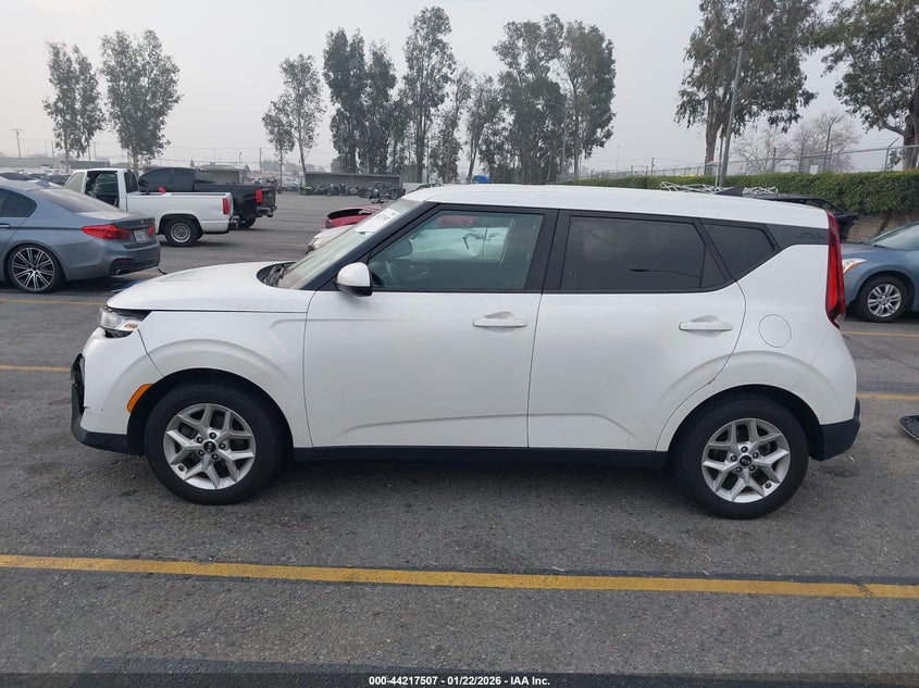 2020 Kia Soul S VIN: KNDJ23AU0L7701859 Lot: 44217507