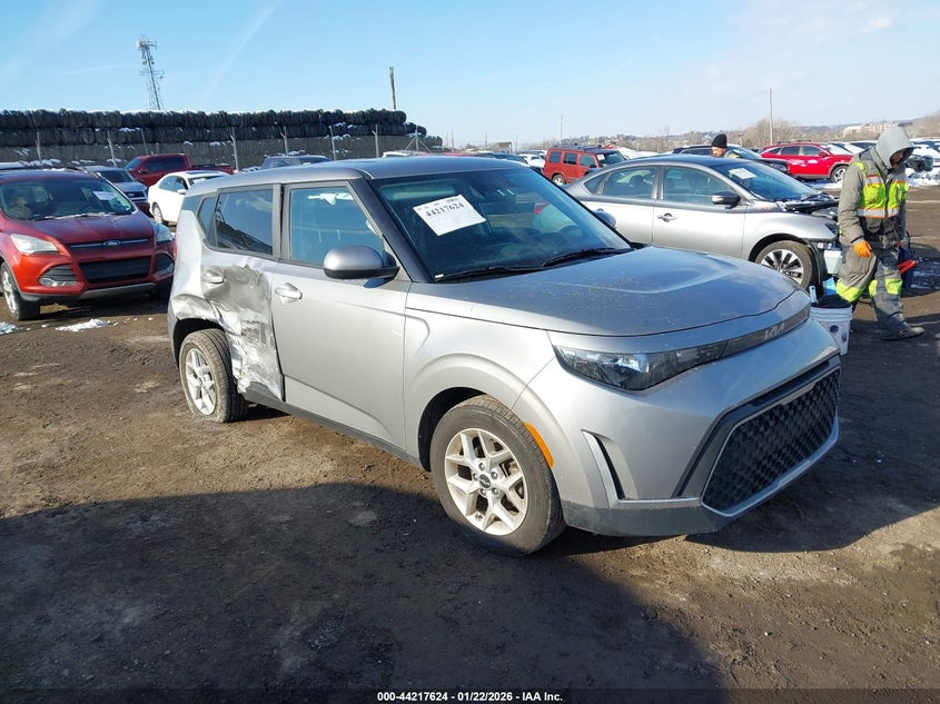2023 Kia Soul Lx