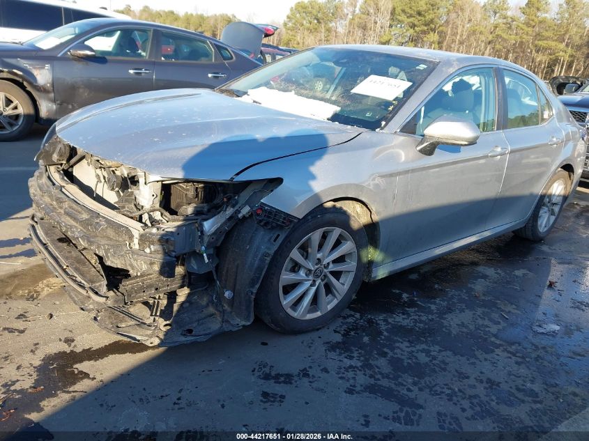 2022 Toyota Camry Le