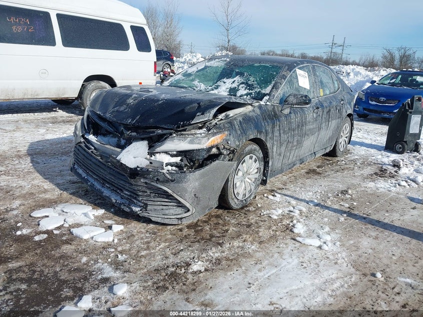 2024 Toyota Camry Hybrid Le