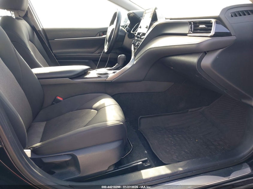 2024 Toyota Camry Hybrid Le