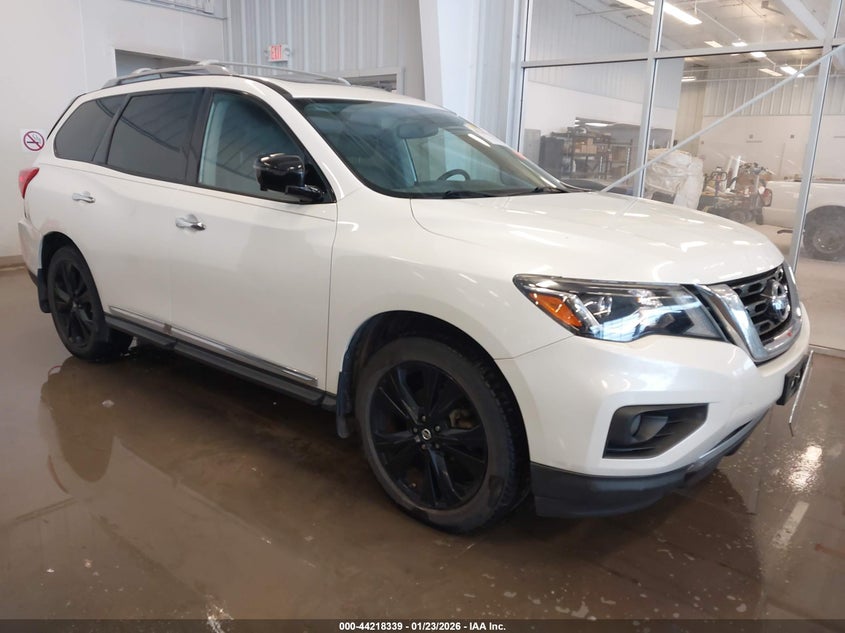 2017 Nissan Pathfinder Platinum