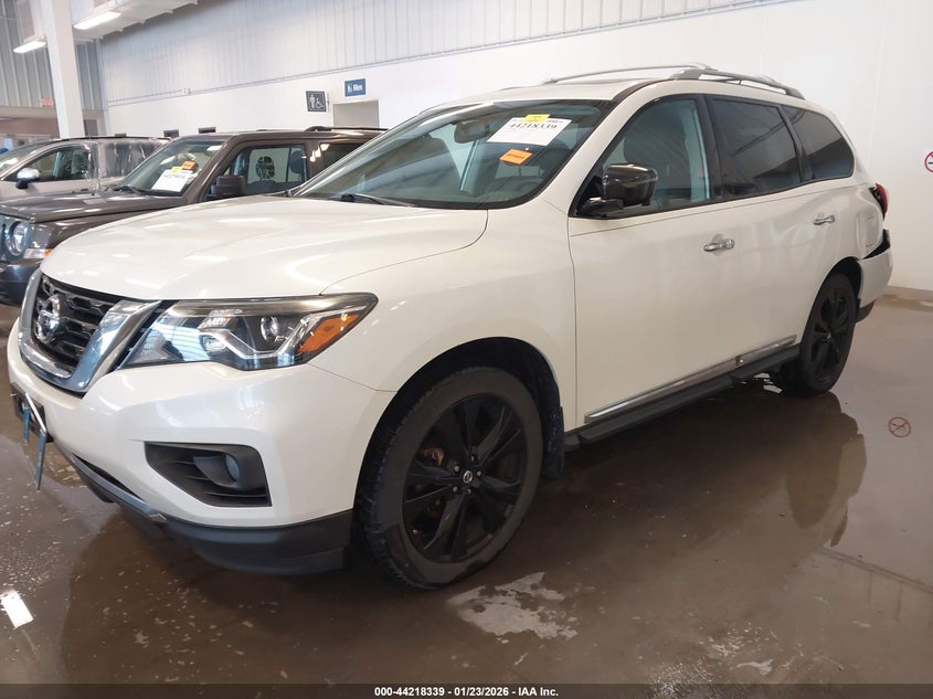 2017 Nissan Pathfinder Platinum