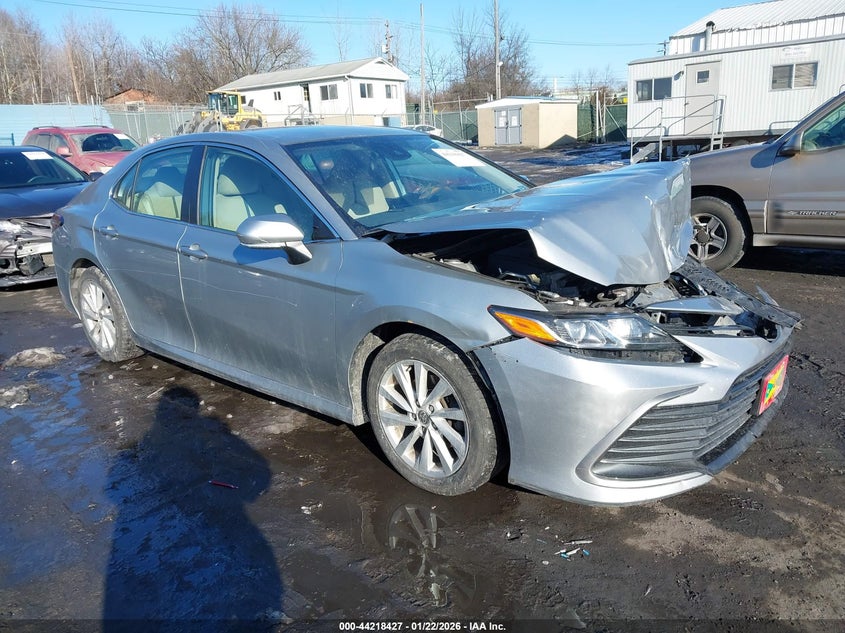2022 Toyota Camry Le Awd
