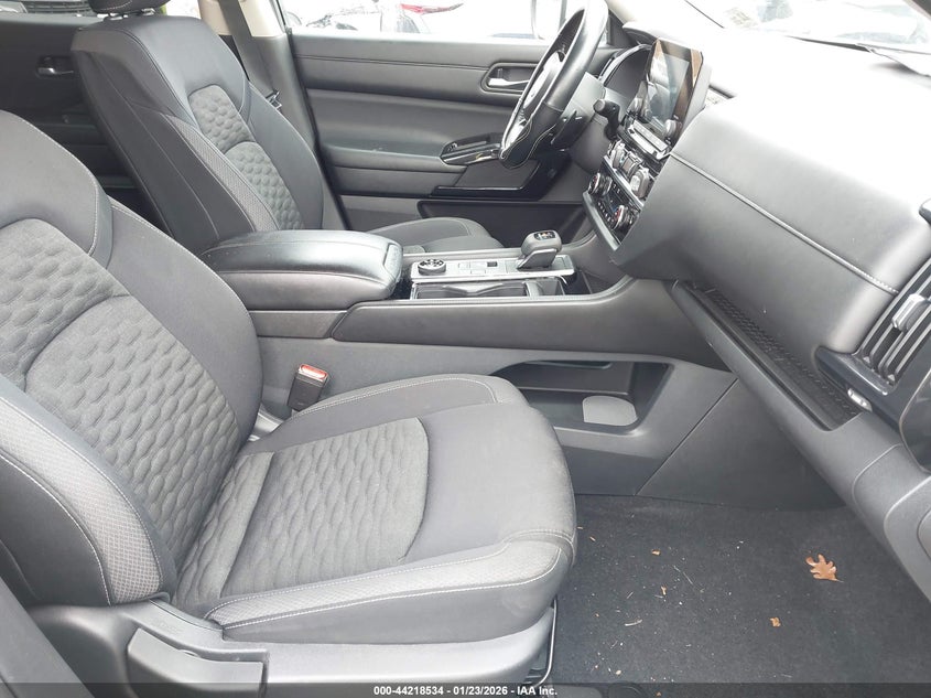 2022 Nissan Pathfinder Sv 4Wd