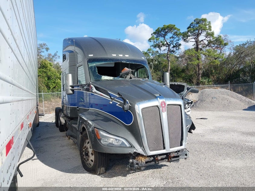 2022 KENWORTH T680