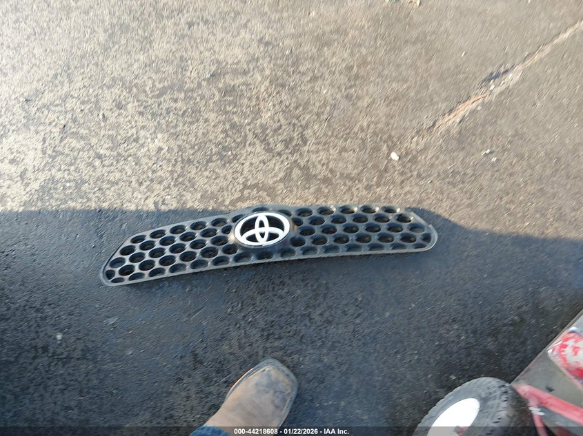 2004 Toyota Matrix Xr VIN: 2T1KR32E44C220178 Lot: 44218608