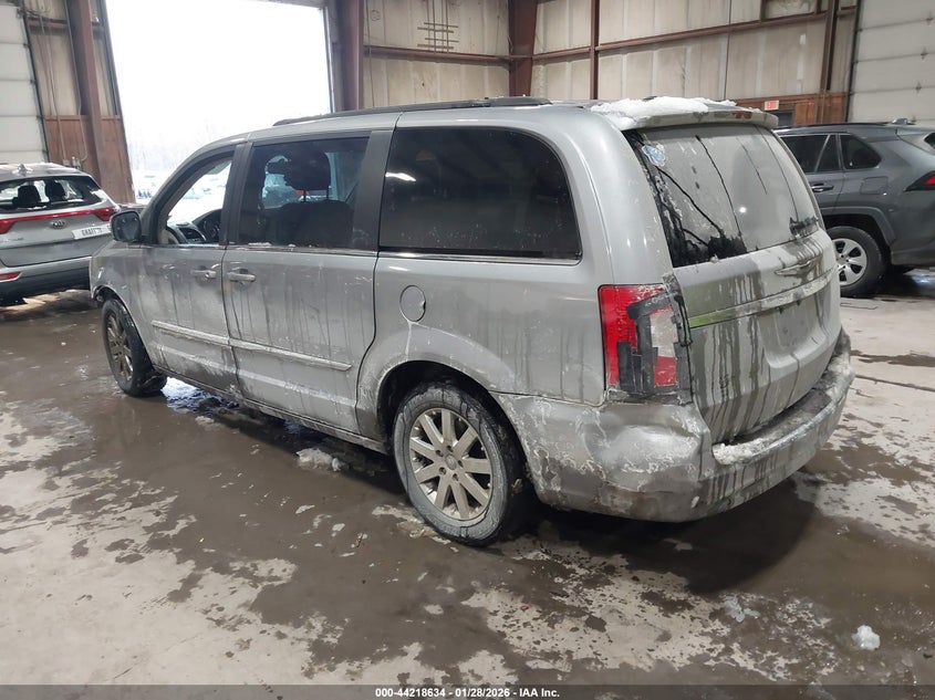2013 Chrysler Town & Country Touring
