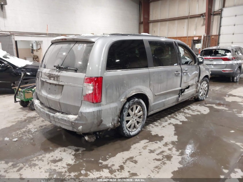 2013 Chrysler Town & Country Touring