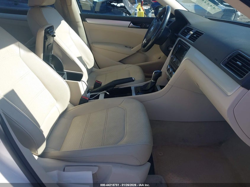 2012 Volkswagen Passat 2.5L Se