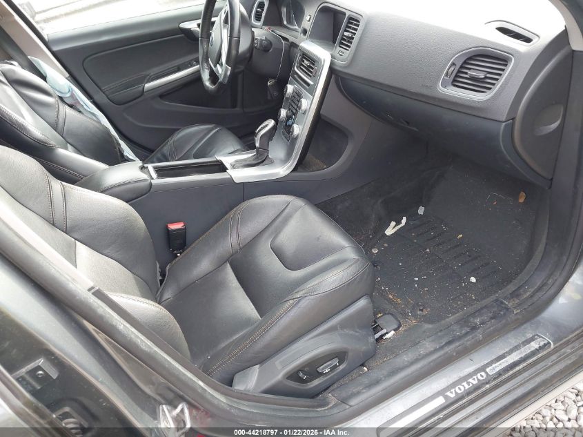 2017 Volvo V60 Cross Country T5