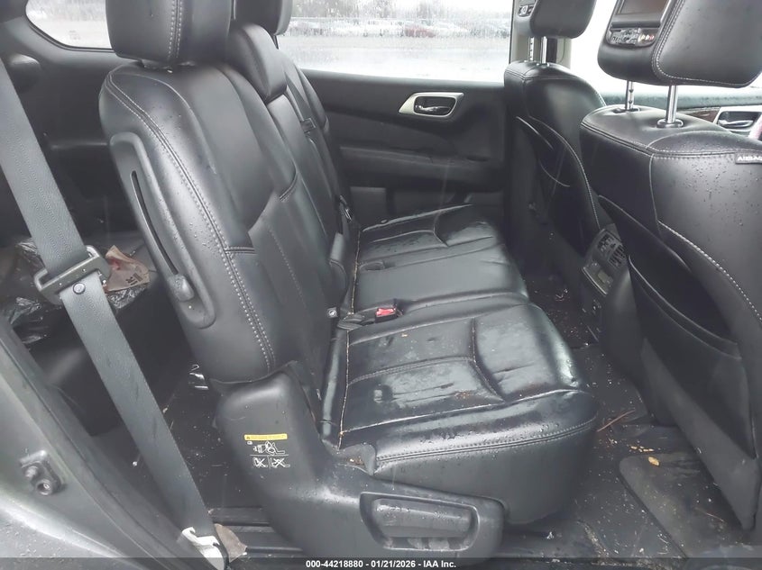 2015 Nissan Pathfinder Platinum/S/Sl/Sv VIN: 5N1AR2MNXFC628825 Lot: 44218880
