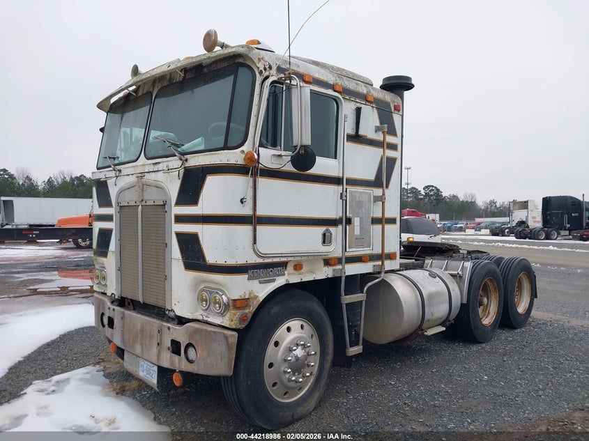 1982 Kenworth Coe K100