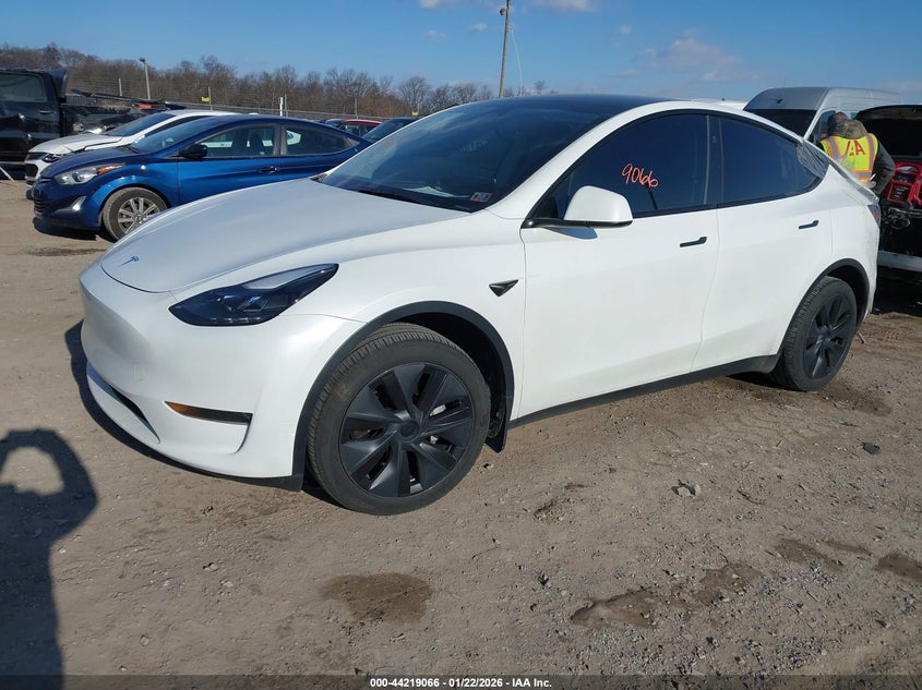 2024 Tesla Model Y Long Range Dual Motor All-Wheel Drive