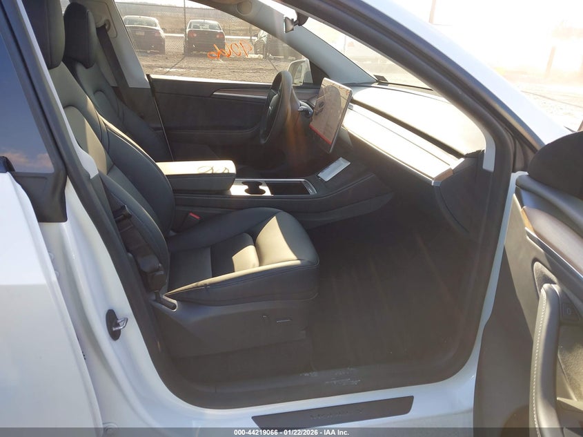 2024 Tesla Model Y Long Range Dual Motor All-Wheel Drive