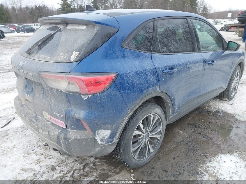 2022 Ford Escape Se