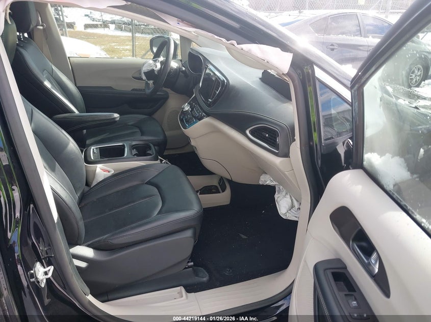 2024 Chrysler Pacifica Touring L Awd