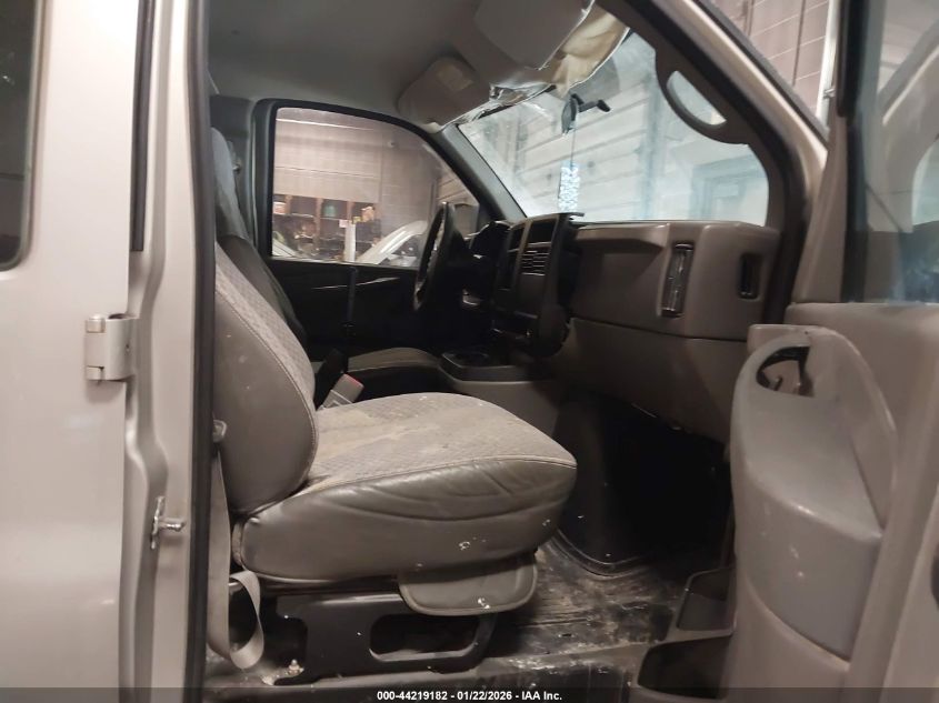 2005 GMC Savana Standard