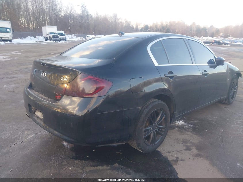 2015 Infiniti Q40