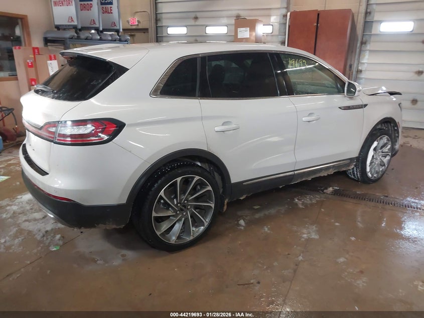 2023 Lincoln Nautilus Reserve