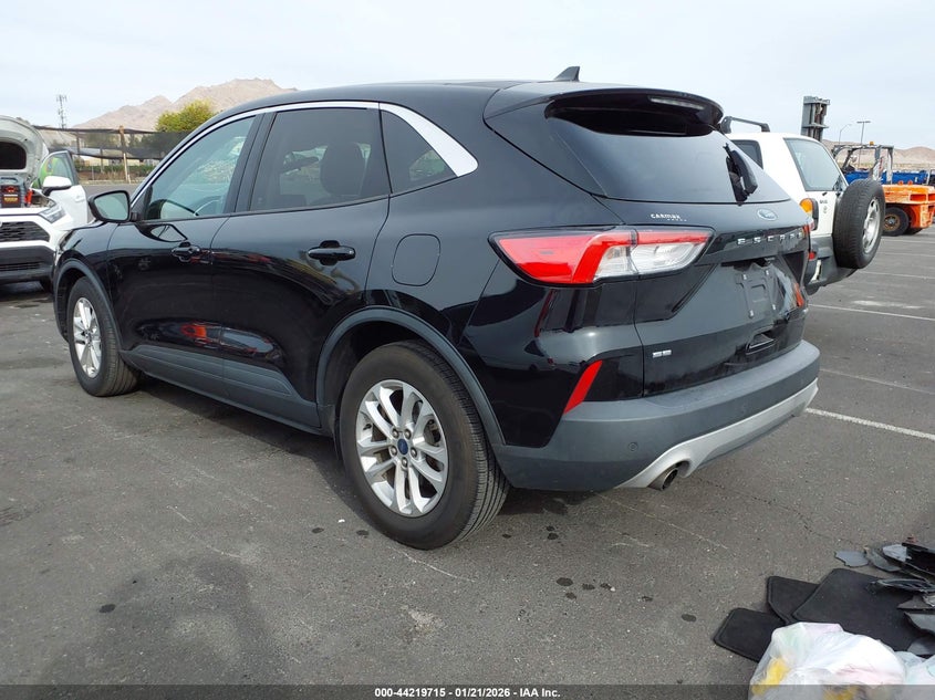 2020 Ford Escape Se