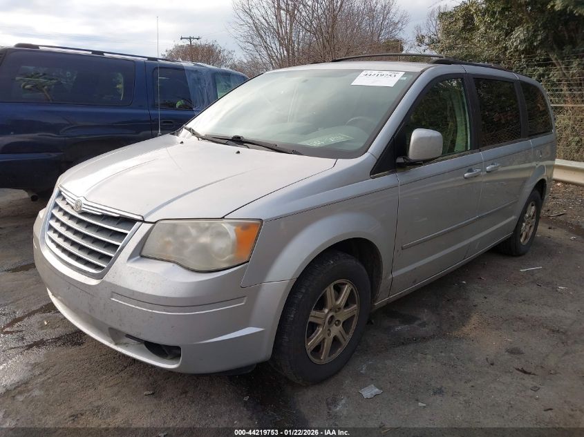2010 Chrysler Town & Country Touring