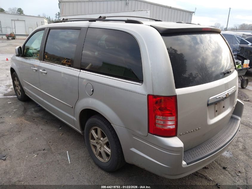 2010 Chrysler Town & Country Touring