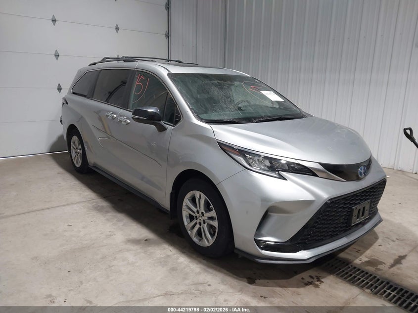 2023 Toyota Sienna 25Th Anniversary Edition