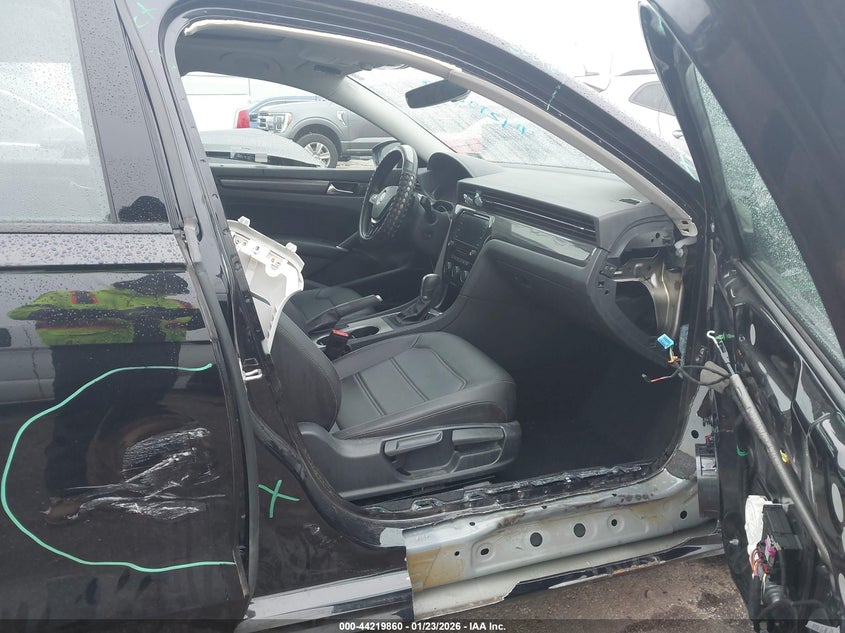 2020 Volkswagen Passat 2.0T R-Line