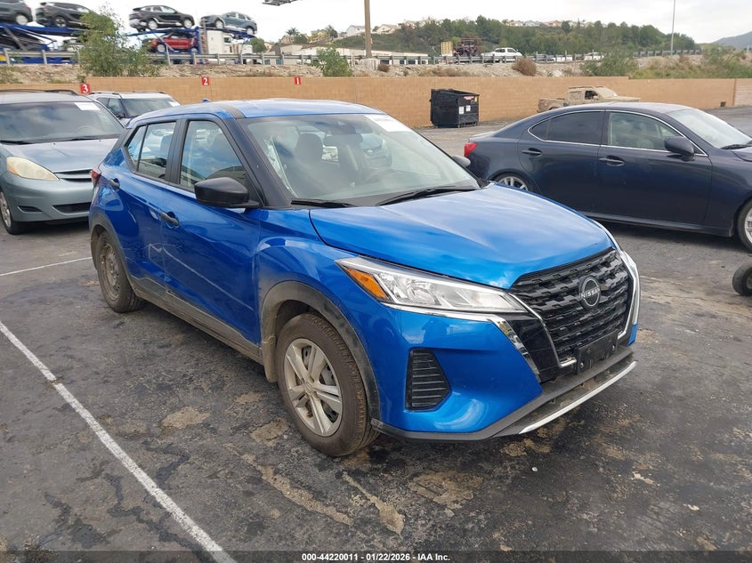 2025 Nissan Kicks Play S