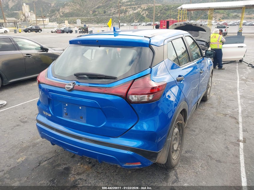 2025 Nissan Kicks Play S