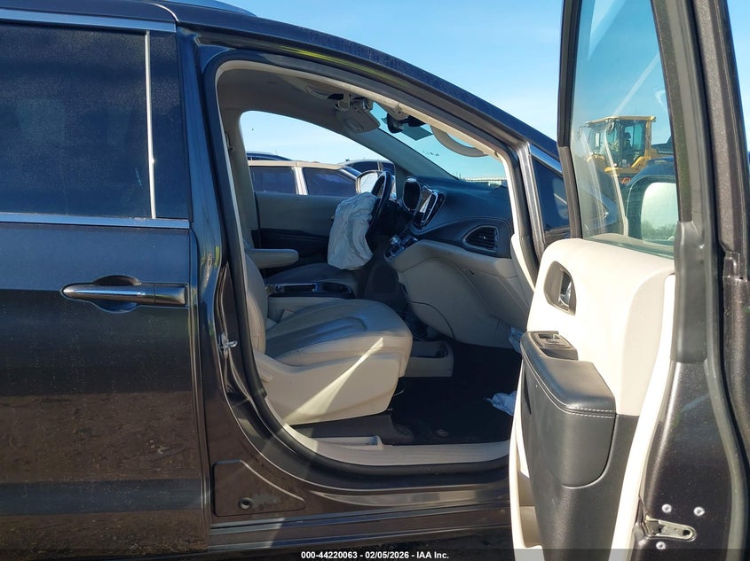 2021 Chrysler Pacifica Touring L