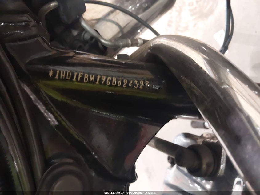 2016 Harley-Davidson Flhr Road King VIN: 1HD1FBM19GB624328 Lot: 44220127