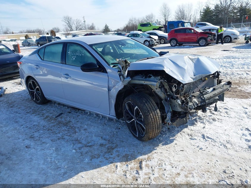 2024 Nissan Altima Sr Fwd