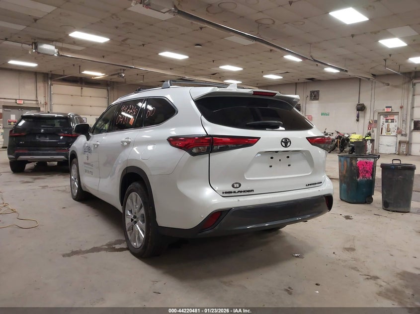 2022 Toyota Highlander Limited