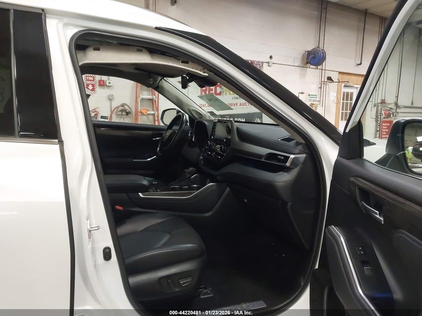 2022 Toyota Highlander Limited