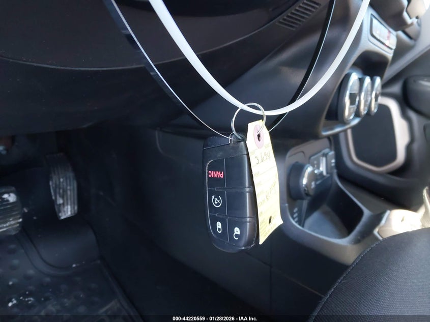 2015 Jeep Renegade Latitude VIN: ZACCJBBT2FPC16576 Lot: 44220559