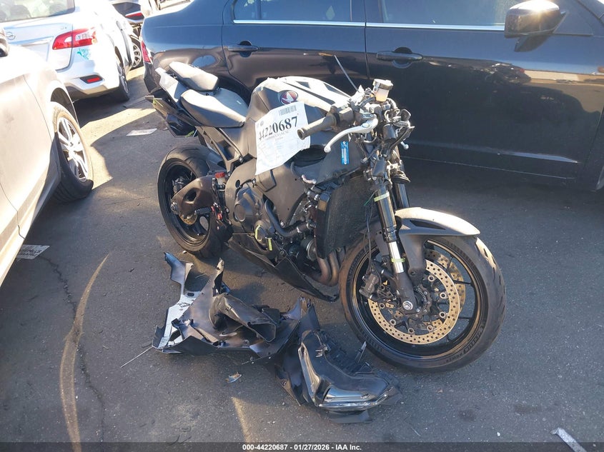 JH2SC7712JK100430 HONDA CBR1000 Photo 1