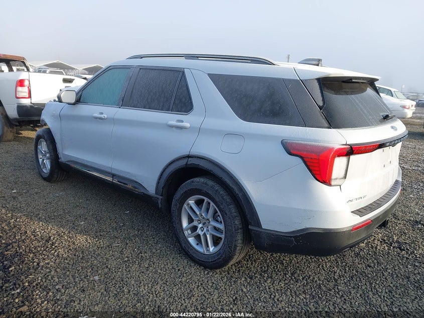 2025 Ford Explorer Active