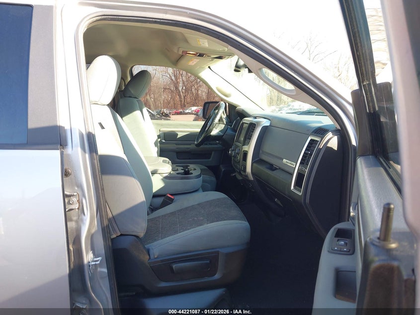 2019 Ram 1500 Classic Big Horn 4X4 6'4 Box