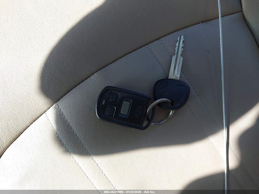 2002 Hyundai Sonata Gls/Lx VIN: KMHWF35H62A555228 Lot: 44221095