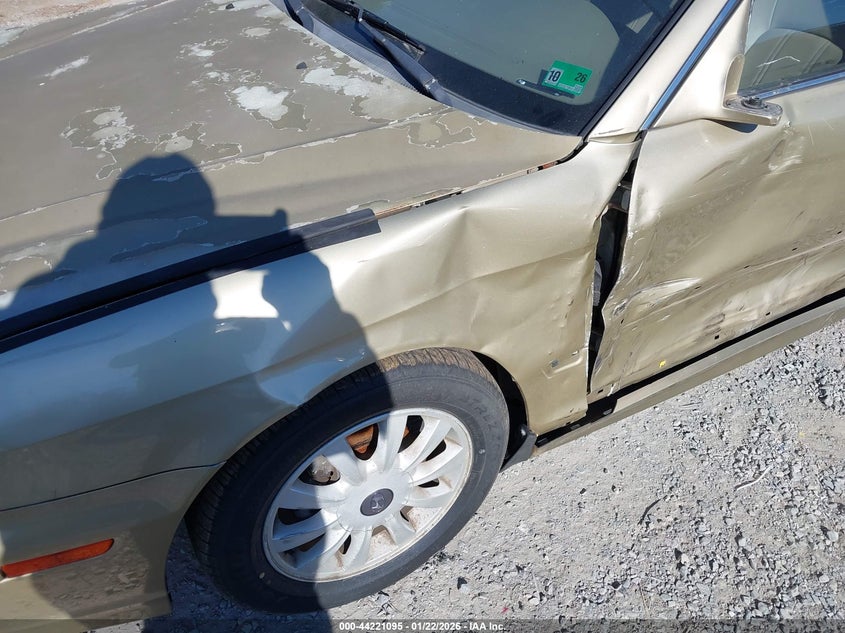 2002 Hyundai Sonata Gls/Lx VIN: KMHWF35H62A555228 Lot: 44221095