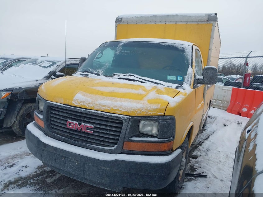 2012 GMC Savana Cutaway Work Van