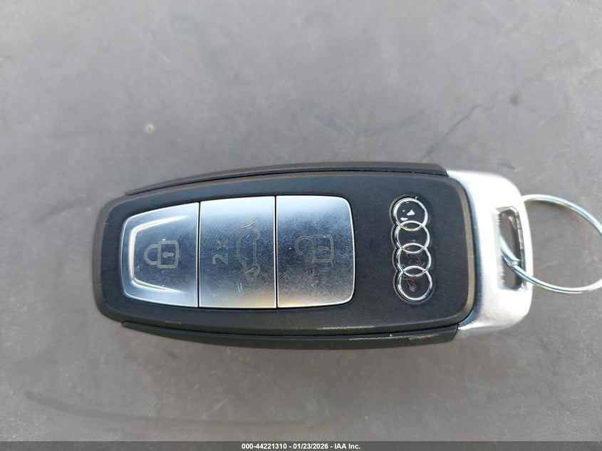 2023 Audi A3 Premium 40 Tfsi Quattro S Tronic VIN: WAUGUDGYXPA138992 Lot: 44221310